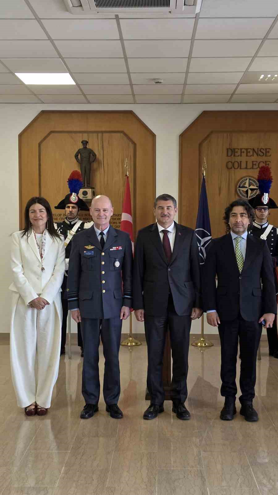 Roma’da "Değişen Güvenlik Ortamında NATO ve Türkiye: Uyum, İşbirliği ve Gelecek Perspektifleri" paneli 12 romada degisen guvenlik ortaminda nato ve turkiye uyum isbirligi ve gelecek perspektifleri paneli 8 5GENE2iy