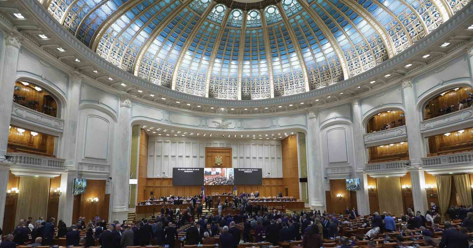 romanyada avrupa yanlisi hukumet dustu 2 TkEEBH2O
