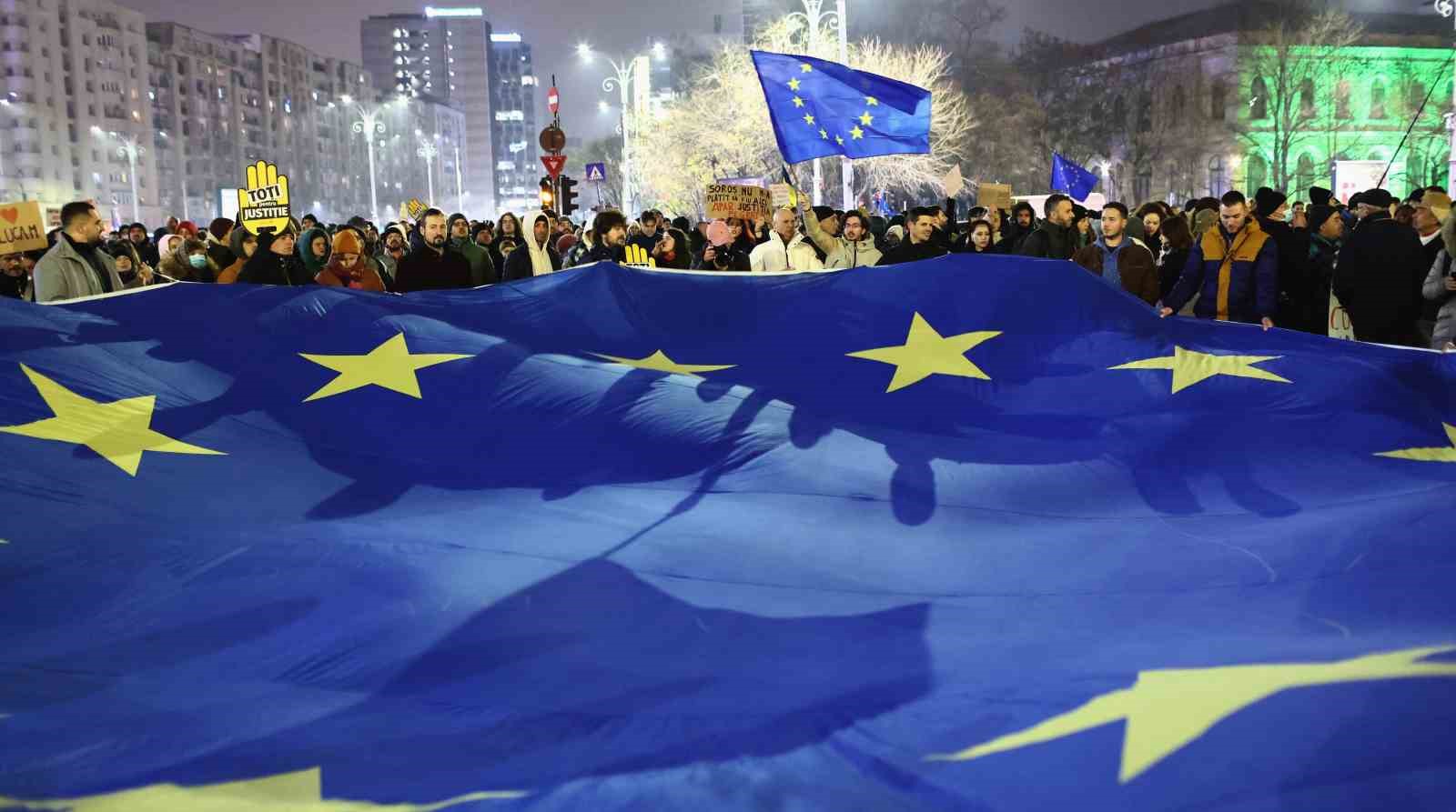 romanyada binlerce kisi yargidaki usulsuzlukleri protesto etti 9 FJTdqN9n