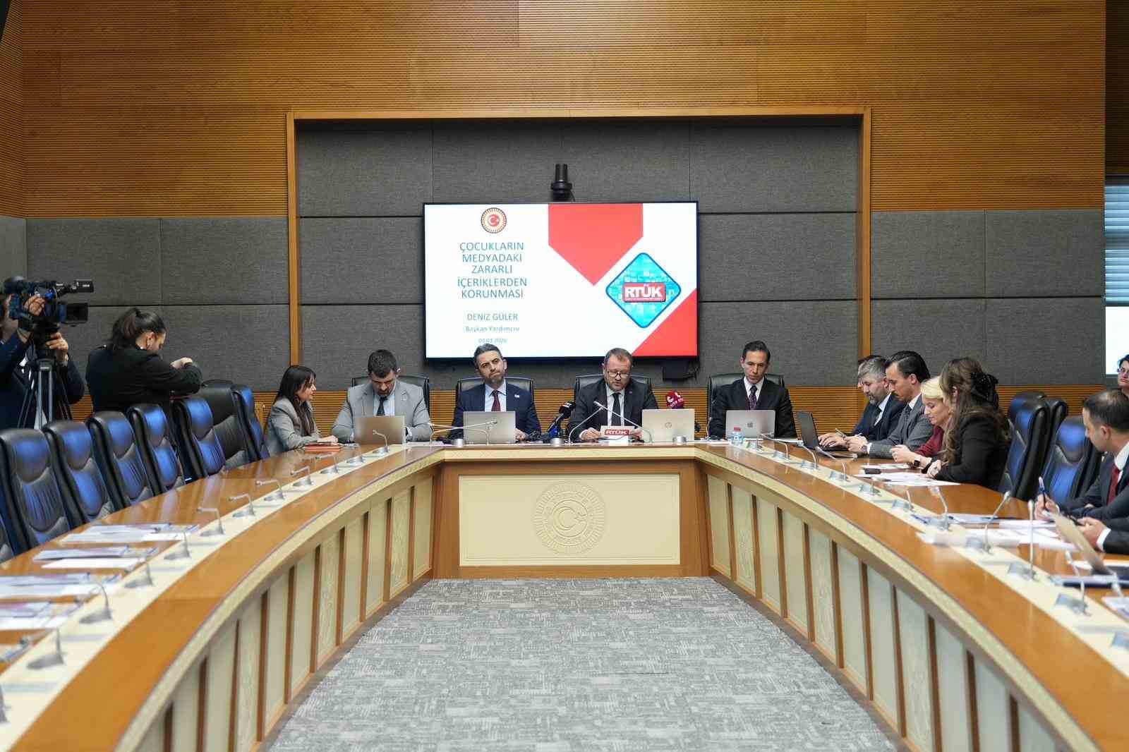 rtuk baskani danis yogun siddet temasi iceren yapimlarin toplum ve cocuklar uzerindeki etkilerini yakindan VmHEI9Yi