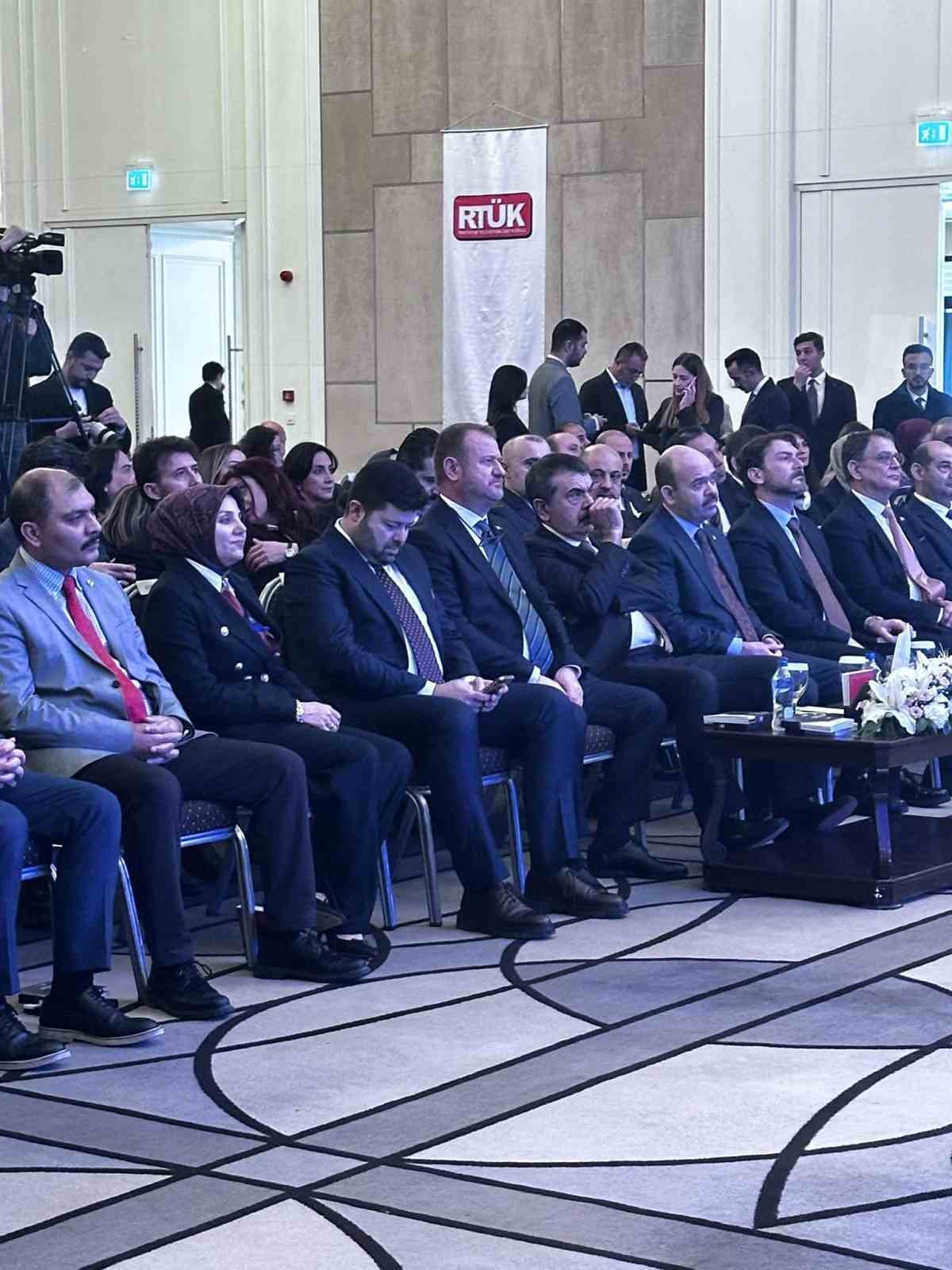 rtuk baskani danis zorbalik davranislari bugun dijital mecralara tasinmis daha gorunmez daha yaygin ve jrDCSgn6