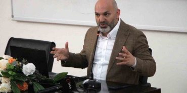 rtuk-uyesi-davulcu-gonul-dagi-dizisini-ornek-gosterdi-h-l-reyting-aliyor-XHymnuxn.jpg