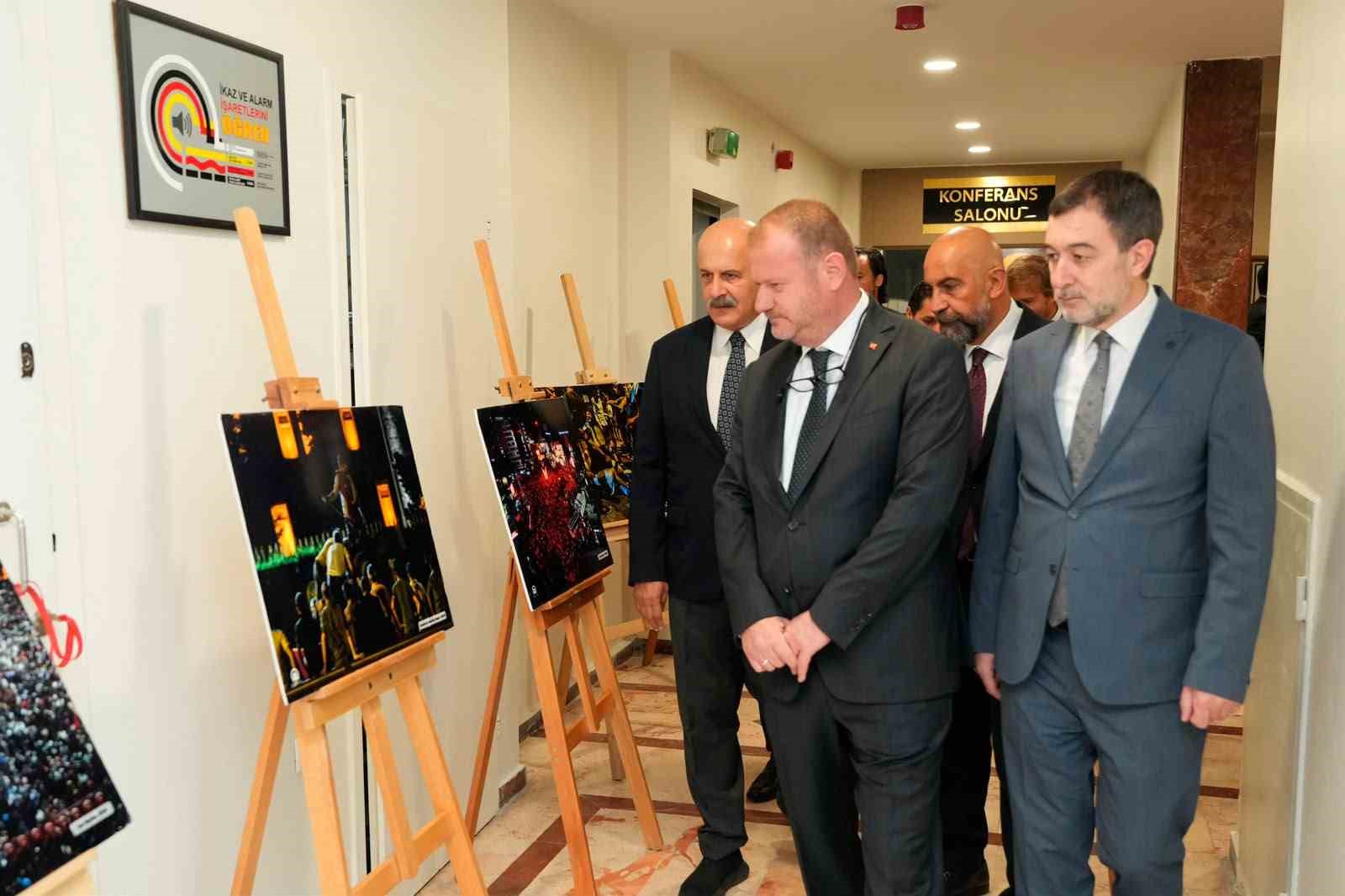 RTÜK’te 15 Temmuz Demokrasi ve Milli Birlik Günü anma programı düzenlendi 5 rtukte 15 temmuz demokrasi ve milli birlik gunu anma programi duzenlendi 1 6fiVtQ1p