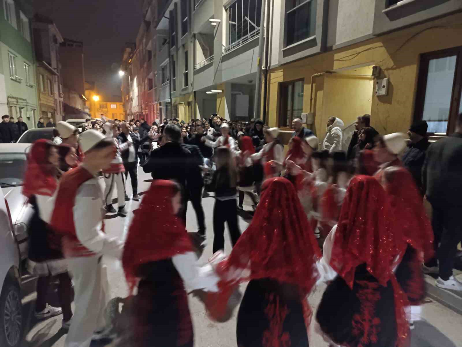 rumeli gelenegi bursada sahura renk katti 0 LcK4wHPM