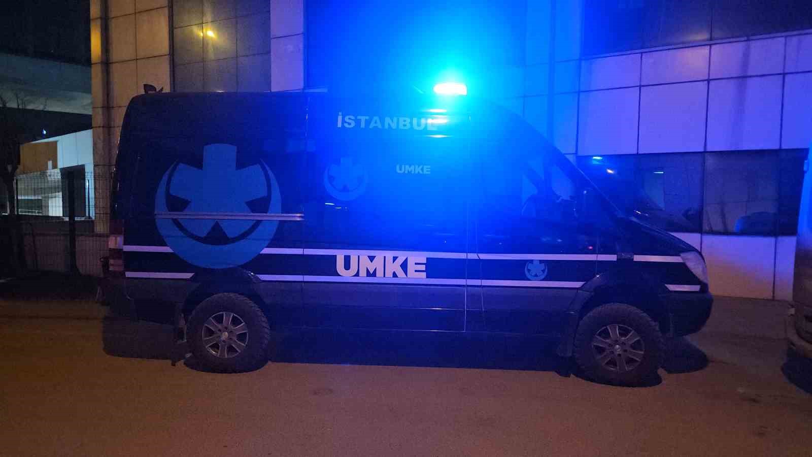 Rumelifeneri’nde kaybolduktan saatler sonra bulunan kadın, düştüğü uçurumdan kurtarıldı 7 rumelifenerinde kaybolduktan saatler sonra bulunan kadin dustugu ucurumdan kurtarildi 3 DgjSvH2c