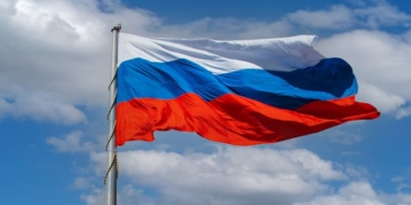 rus-bayraginin-tarihsel-gecmisi-ve-renklerin-anlami