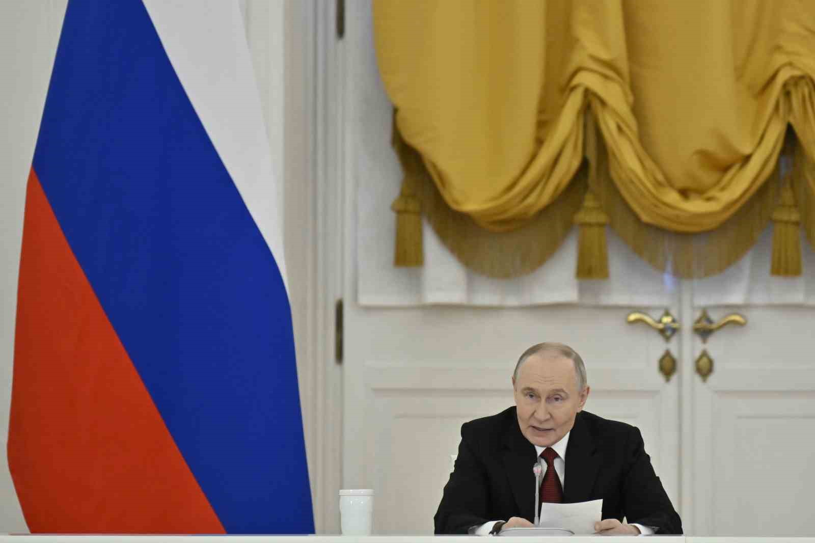 rus medyasi putin donbass disinda kismi toprak takasina acik olabilecegini belirtti 0 3KSFHS73
