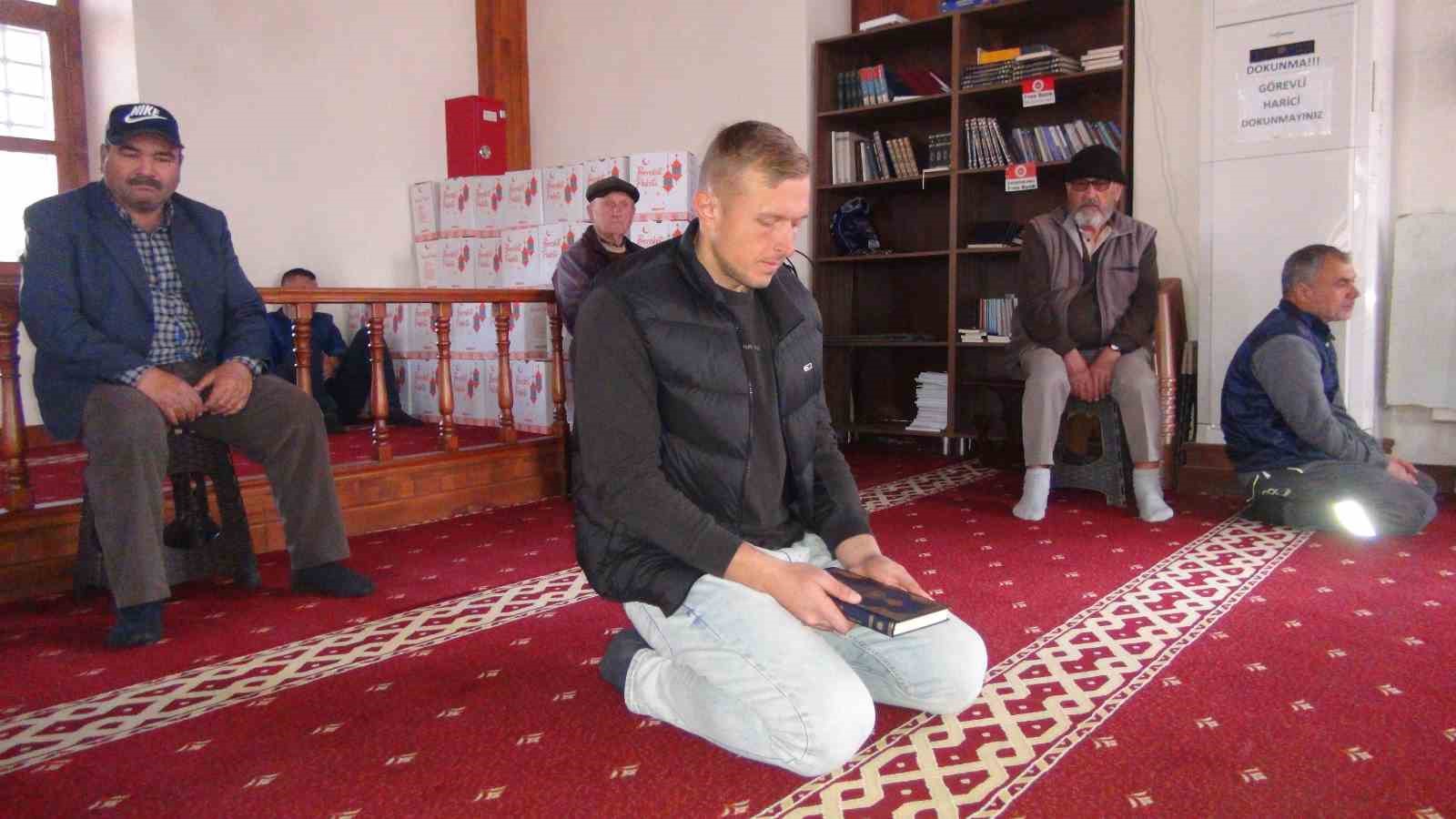 Rus Nikolai’dan Ramazan hassasiyeti: Müslüman değil ama her gün oruç tutuyor 5 rus nikolaidan ramazan hassasiyeti musluman degil ama her gun oruc tutuyor 1