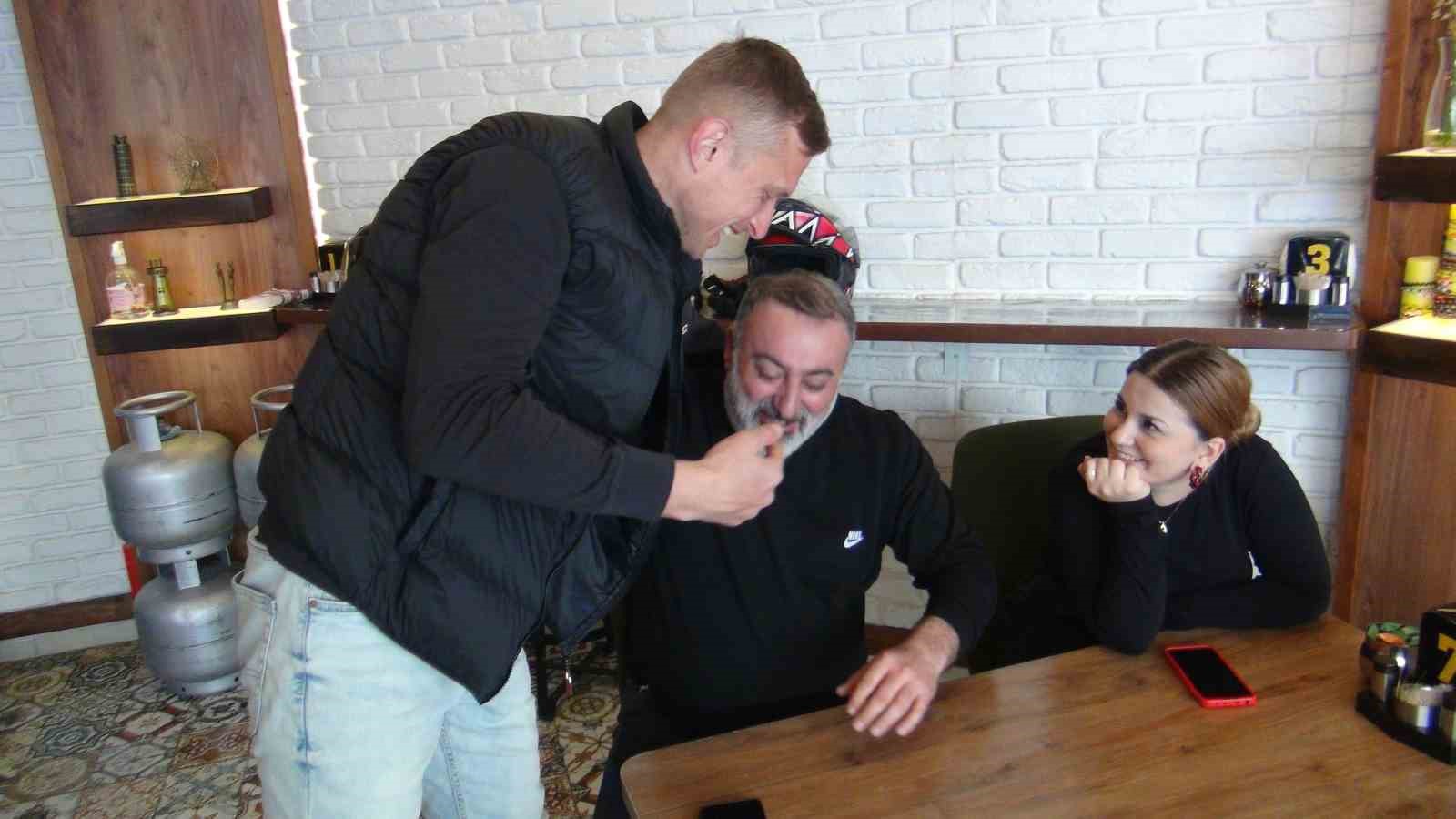 Rus Nikolai’dan Ramazan hassasiyeti: Müslüman değil ama her gün oruç tutuyor 9 rus nikolaidan ramazan hassasiyeti musluman degil ama her gun oruc tutuyor 5 Jyt3IQFX