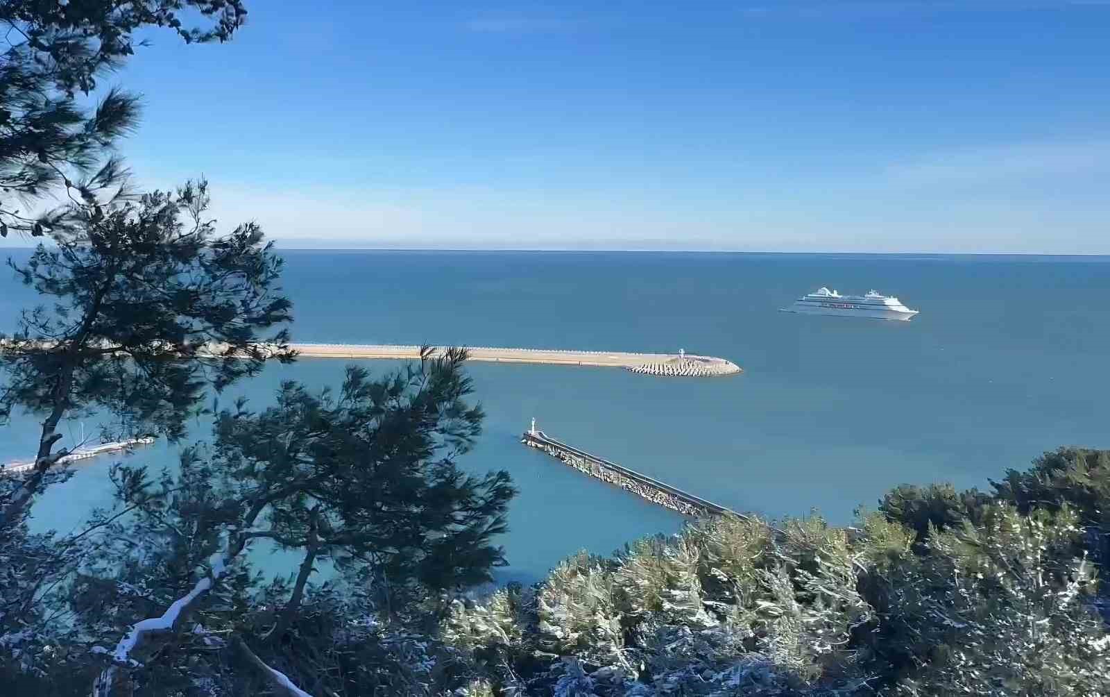 rus turistlere turkiyede firtina engeli 2 k9YFlWA2