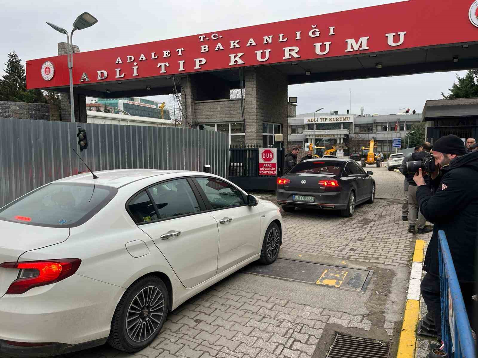 rus yuzucunun ailesi dna testi icin adli tip kurumuna geldi 0 B6B4lDBQ