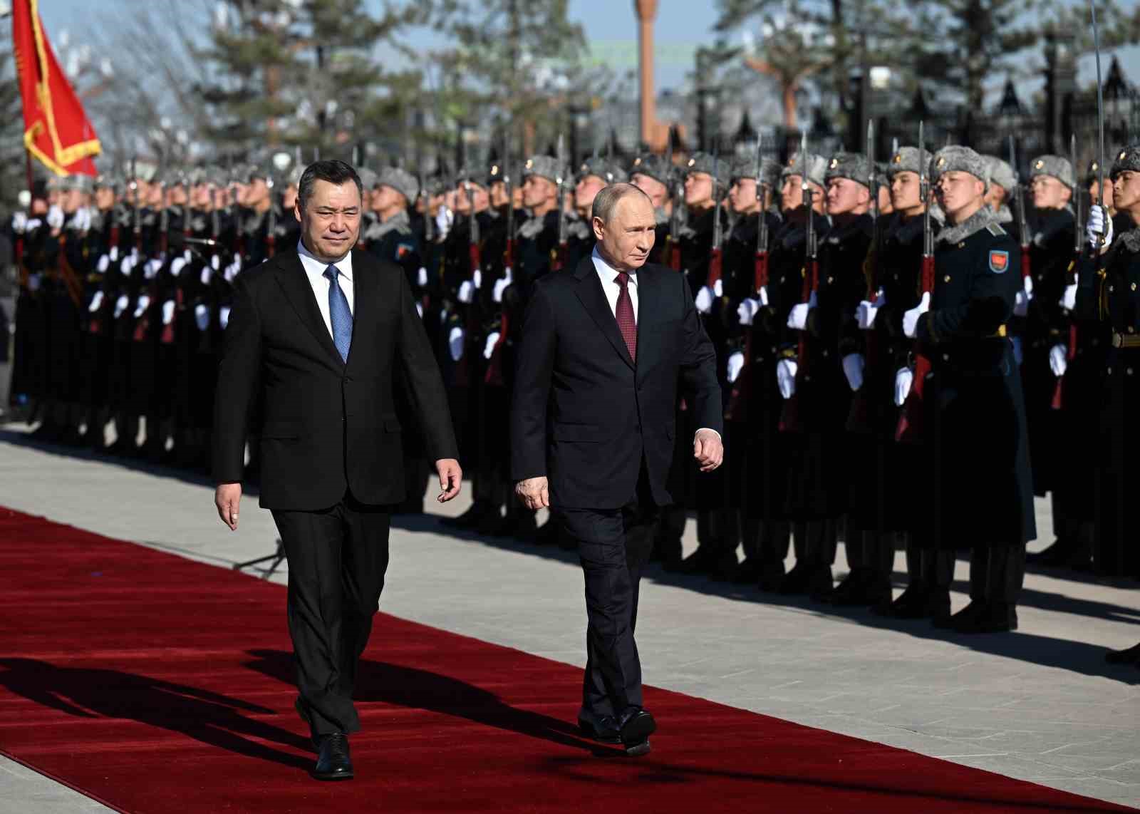 rusya devlet baskani putin kirgizistanda 32