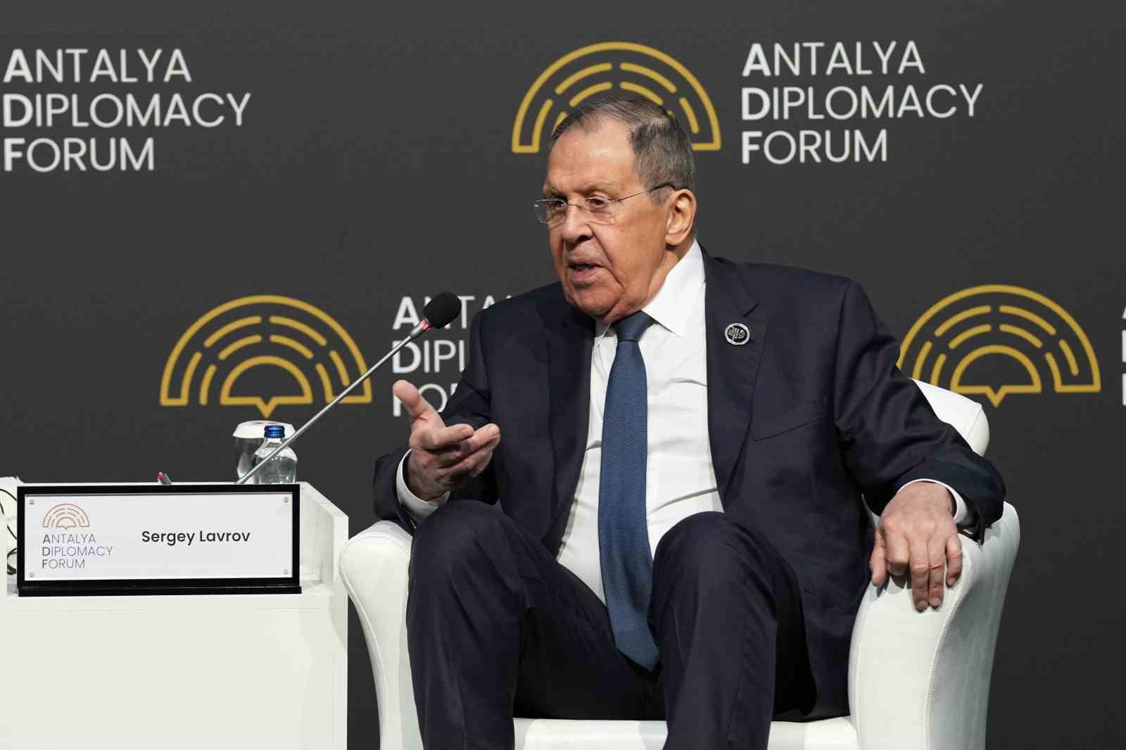 rusya disisleri bakani lavrov bu savas batinin rusyaya karsi ukrayna eliyle yuruttugu savastir 5 EkFIJ6r5