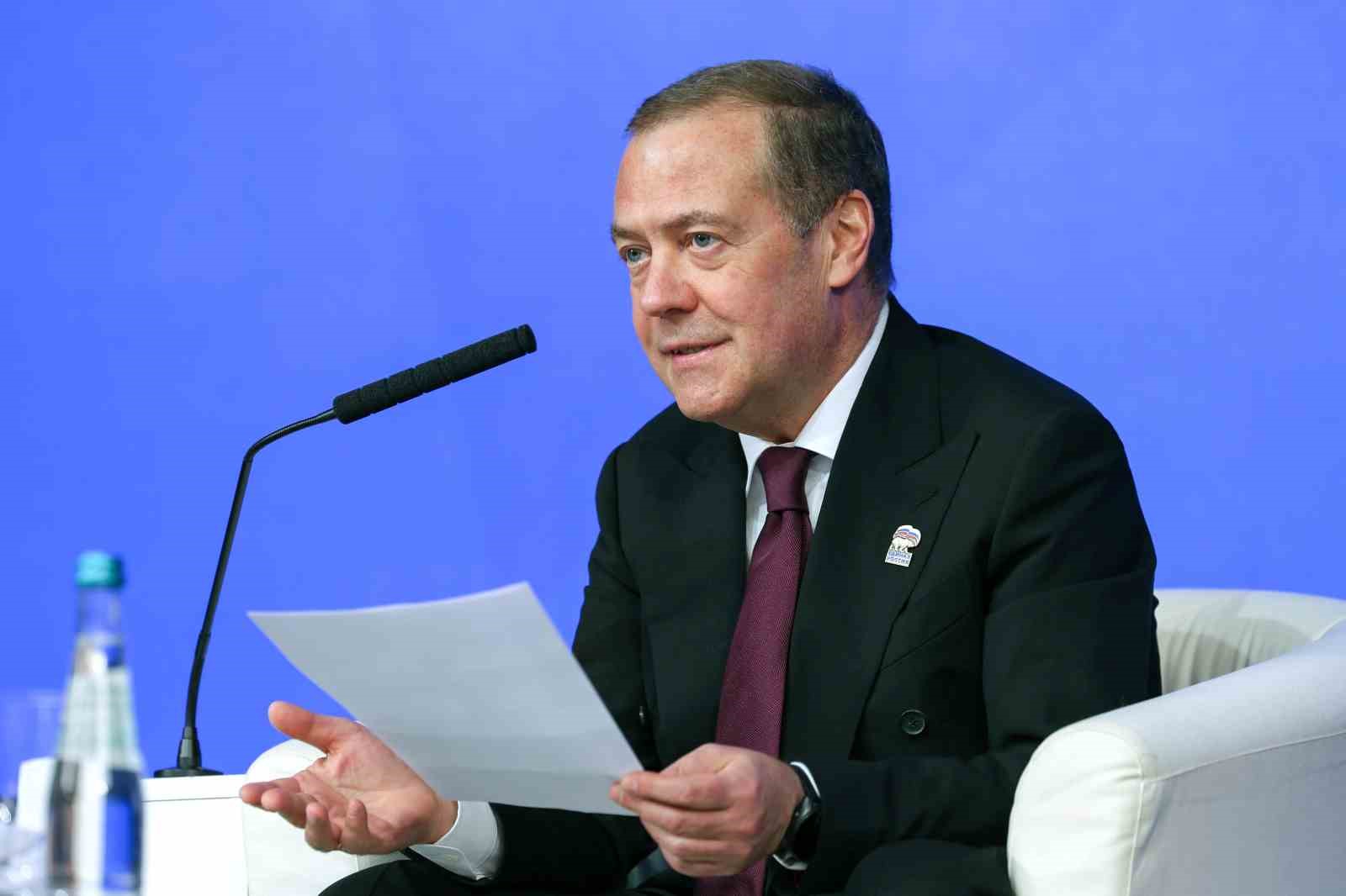 rusya guvenlik yetkilisi medvedev kuresel bir catismayla ilgilenmiyoruz 0 WX1piW98