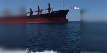 rusya-karasularinda-dron-saldirisina-ugrayan-gemiyle-ilgili-sorusturma-baslatildi-gemi-istanbul-aciklarina-demirledi-e8mLpYEq.jpg