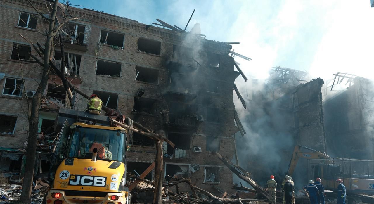 rusya ukraynaya balistik fuze ve iha ile saldirdi 4 olu 69 yarali 6 figEFrHG