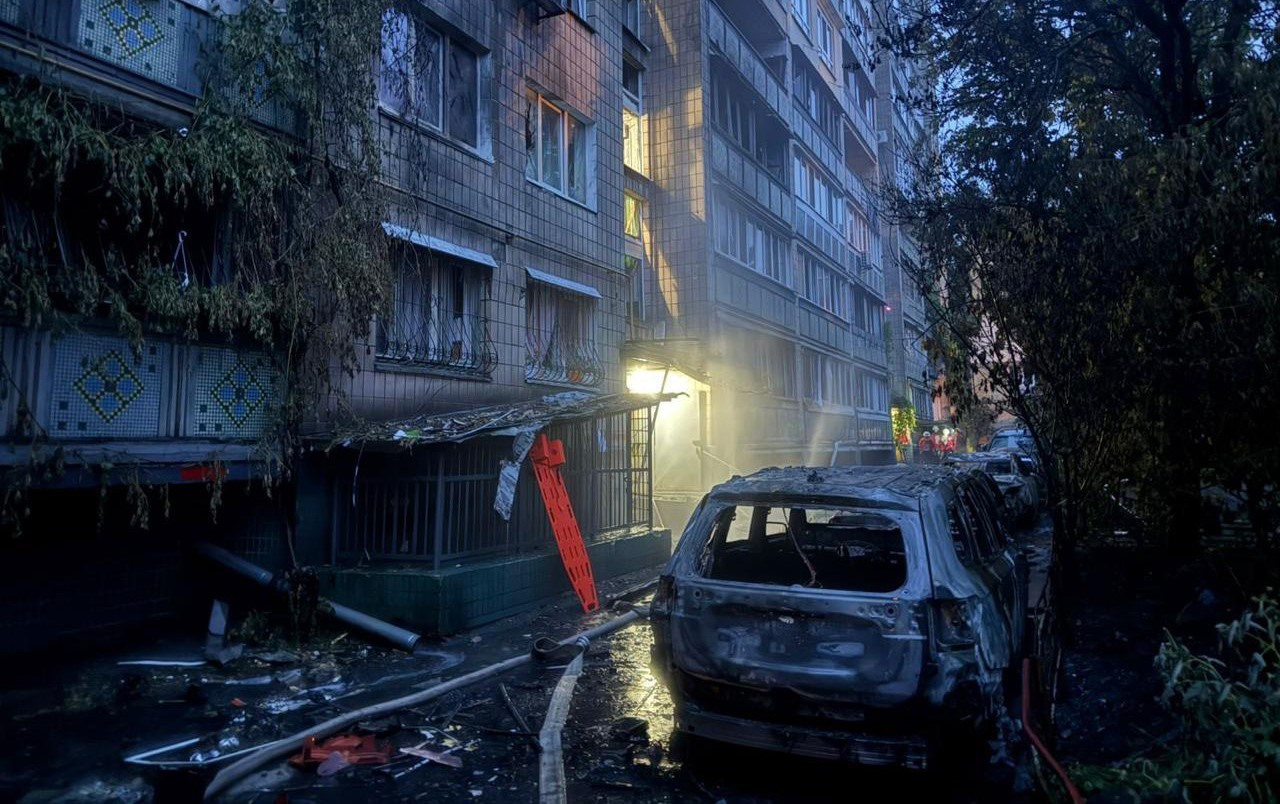 rusya ukraynaya saldirdi 5i kurtarma gorevlisi 9 olu 3 ZWc2XM36