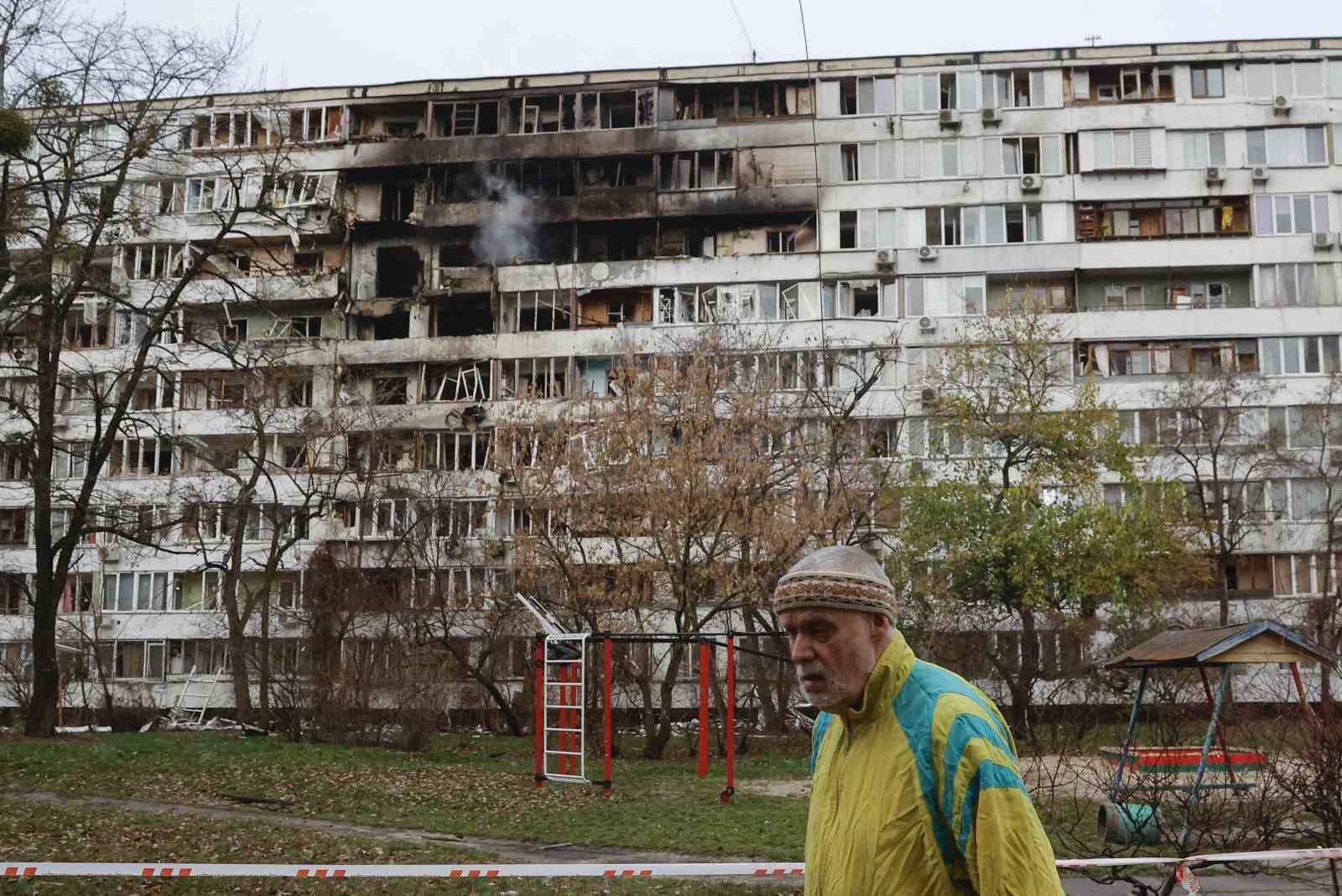 rusyadan kieve fuze ve iha saldirisi 6 olu 13 yarali 3 FHtnDHH5