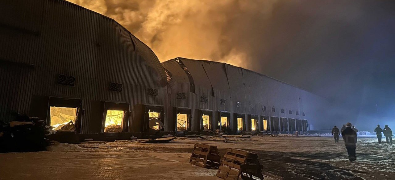 Rusya’dan Ukrayna’daki enerji tesislerine 400’den fazla İHA ve 40 füzeyle saldırı 6 rusyadan ukraynadaki enerji tesislerine 400den fazla iha ve 40 fuzeyle saldiri 2