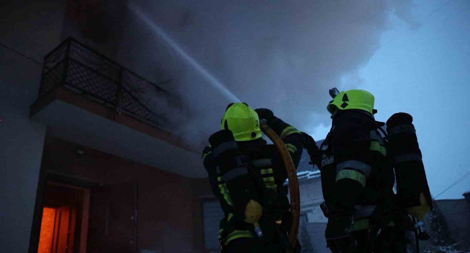 Rusya’dan Ukrayna’daki enerji tesislerine 400’den fazla İHA ve 40 füzeyle saldırı 7 rusyadan ukraynadaki enerji tesislerine 400den fazla iha ve 40 fuzeyle saldiri 3 9zJSVlWT