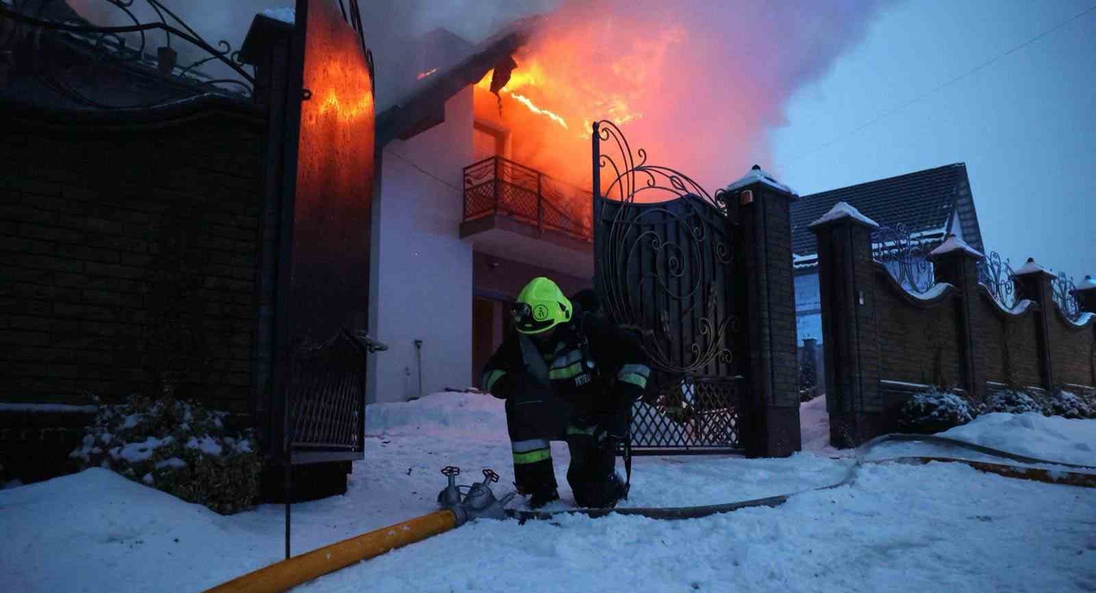 Rusya’dan Ukrayna’daki enerji tesislerine 400’den fazla İHA ve 40 füzeyle saldırı 8 rusyadan ukraynadaki enerji tesislerine 400den fazla iha ve 40 fuzeyle saldiri 4 QiS2GRNQ