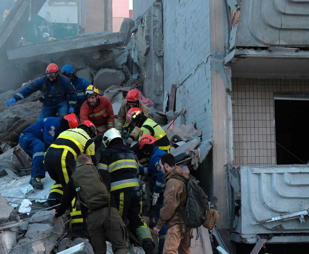 rusyadan ukraynaya 56 fuze ve 670ten fazla iha ile saldiri 1 olu 2