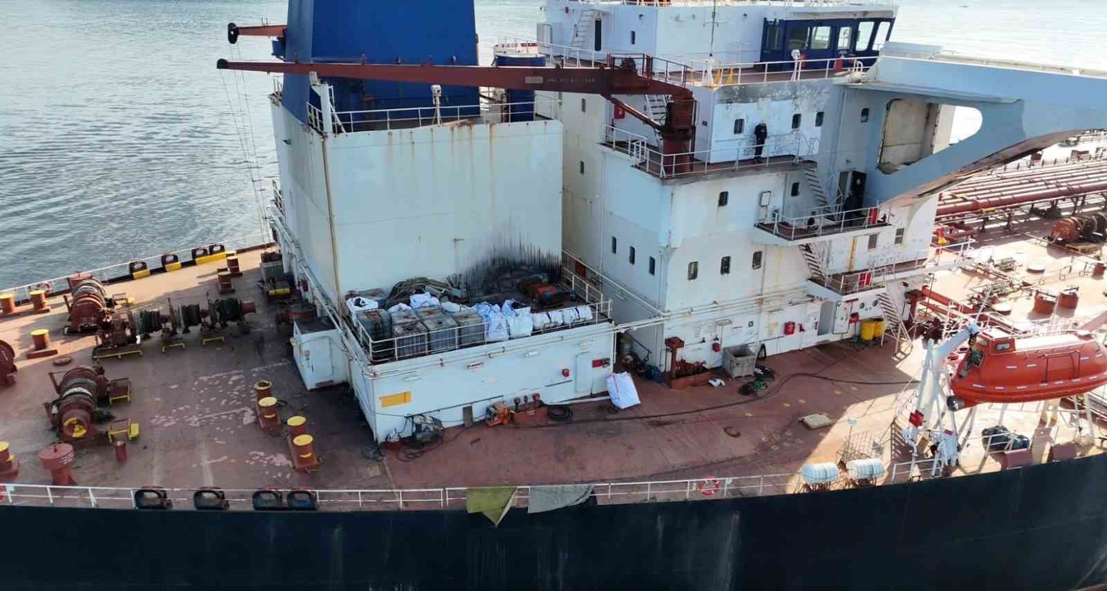 rusyanin en buyuk limaninda vurulan gemi istanbul bogazindan gecti 1 G9sGDRFe