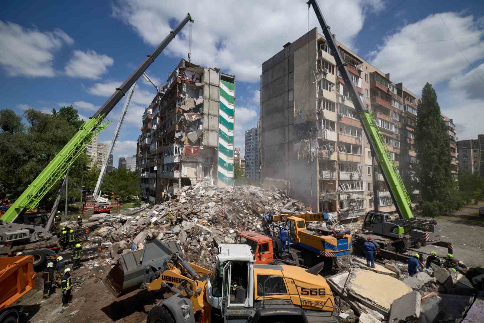 rusyanin kieve yonelik saldirisinda olu sayisi 8e yukseldi 5 mi7TzfhM