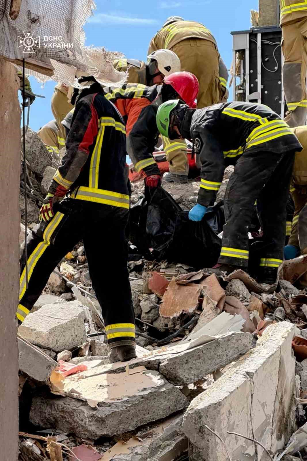 rusyanin kieve yonelik saldirisinda olu sayisi 8e yukseldi 9