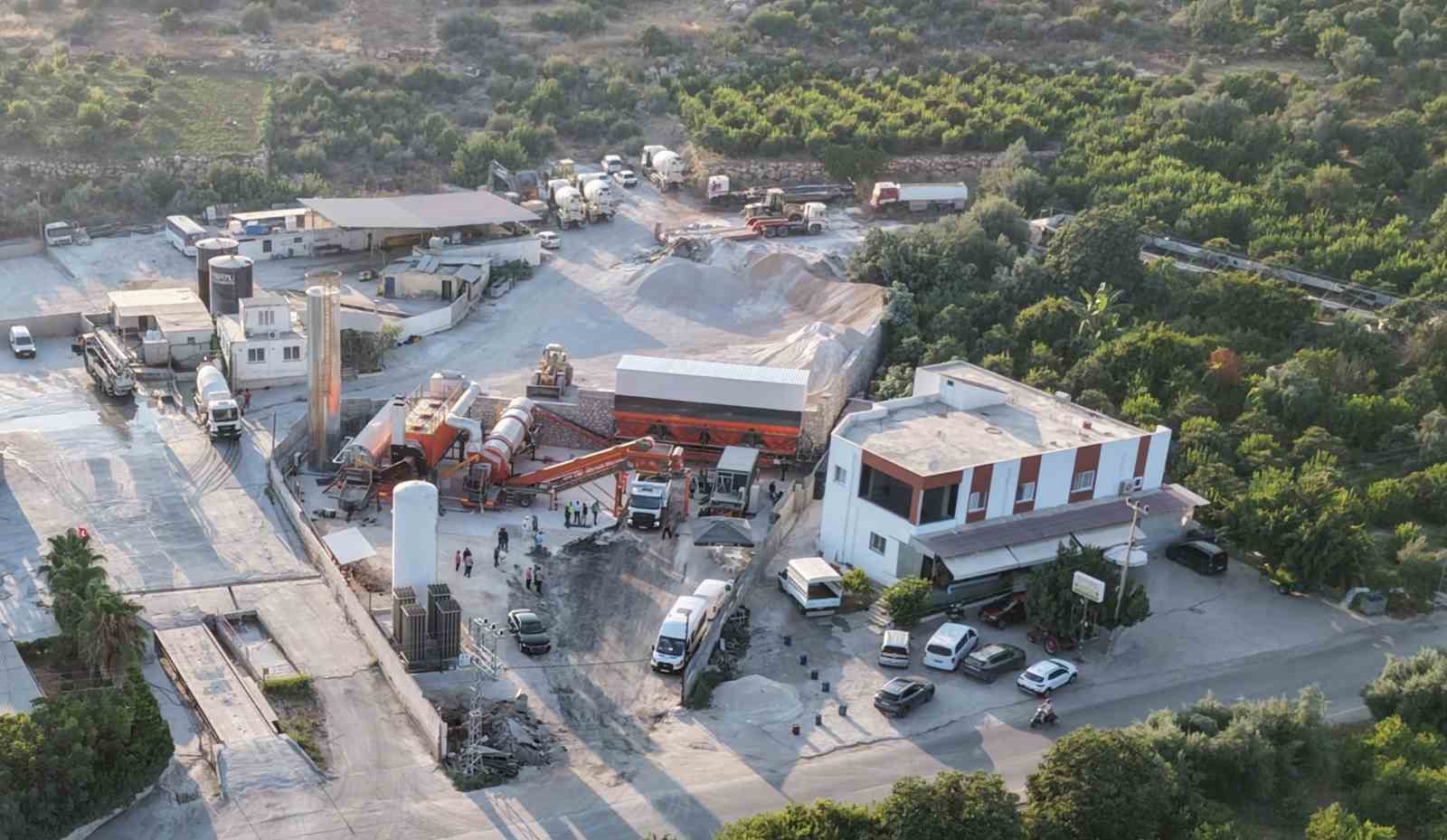 Saatte 160 ton üretim: Belediye kendi tesisiyle maliyetten ve zamandan tasarruf sağladı 8 saatte 160 ton uretim belediye kendi tesisiyle maliyetten ve zamandan tasarruf sagladi 4 BABZr3EK
