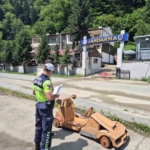saatte-70-kilometreyi-asan-ahsap-araca-el-konuldu-gP4aQTUs.jpg
