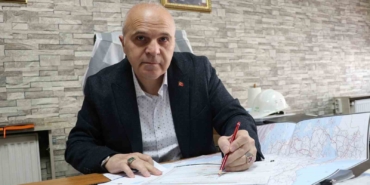 sabah-kafasinda-baretle-insaatta-geziyor-aksam-ise-eldivenleri-takip-ringe-cikiyor-xDfXkZjT.jpg