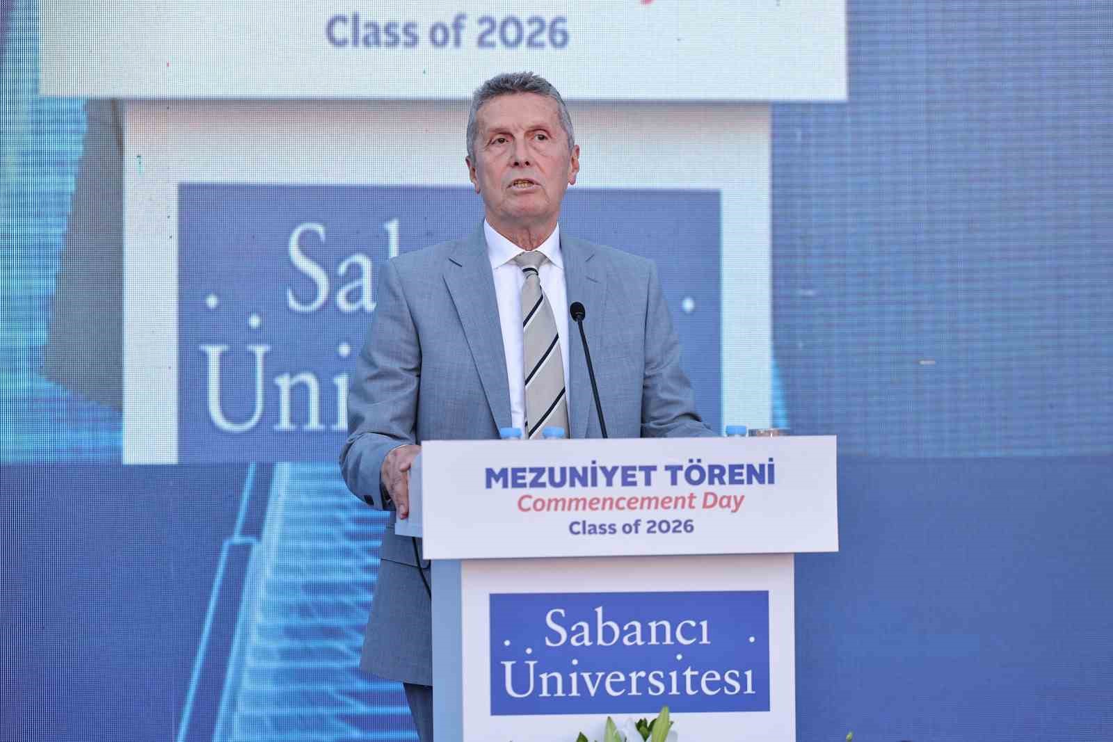 sabanci universitesinin 24 donem lisans ve 27 donem lisansustu mezuniyet toreni gerceklesti 1