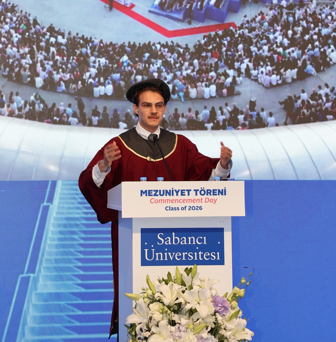 sabanci universitesinin 24 donem lisans ve 27 donem lisansustu mezuniyet toreni gerceklesti 3 dWfuVQIU