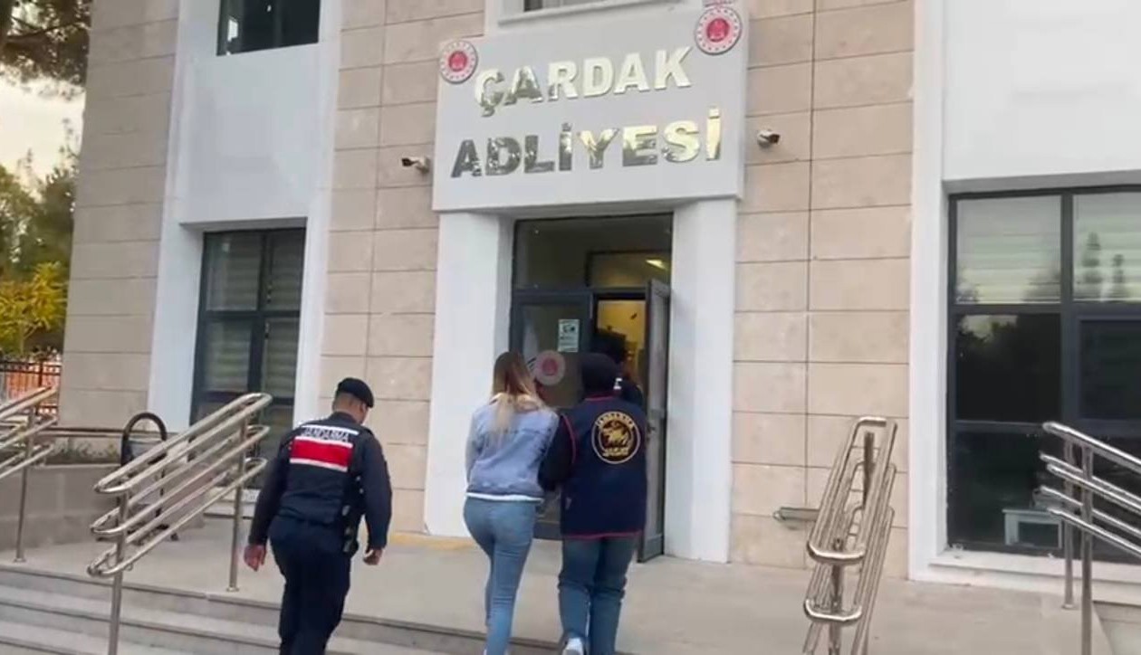 sabikali sevgili kadin gardiyana yapay zekayla olusturdugu goruntuyle santaj yapti 0 9ZlDrenR