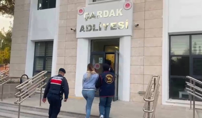 sabikali-sevgili-kadin-gardiyana-yapay-zekayla-olusturdugu-goruntuyle-santaj-yapti-j2muNDOT.jpg
