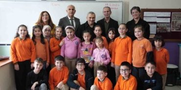 sabri-ogretmen-gorme-engelli-ogrencilere-ilham-oldu-x5wPq9Yj.jpg