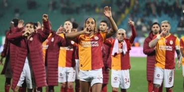sacha-boey-749-gun-sonra-galatasaray-formasiyla-11EO2C4z.jpg