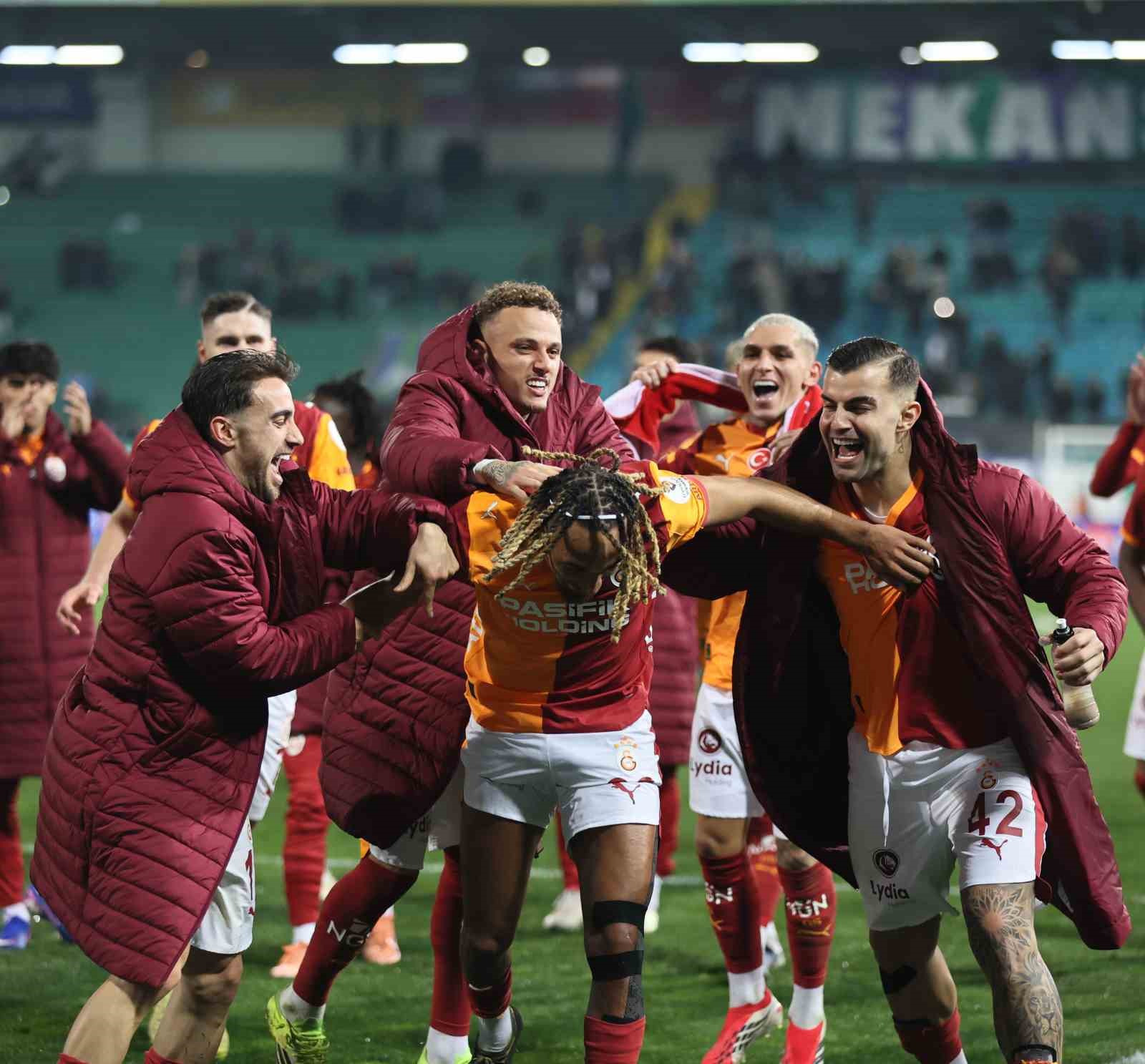 sacha boey 749 gun sonra galatasaray formasiyla 2 6dF36kb3