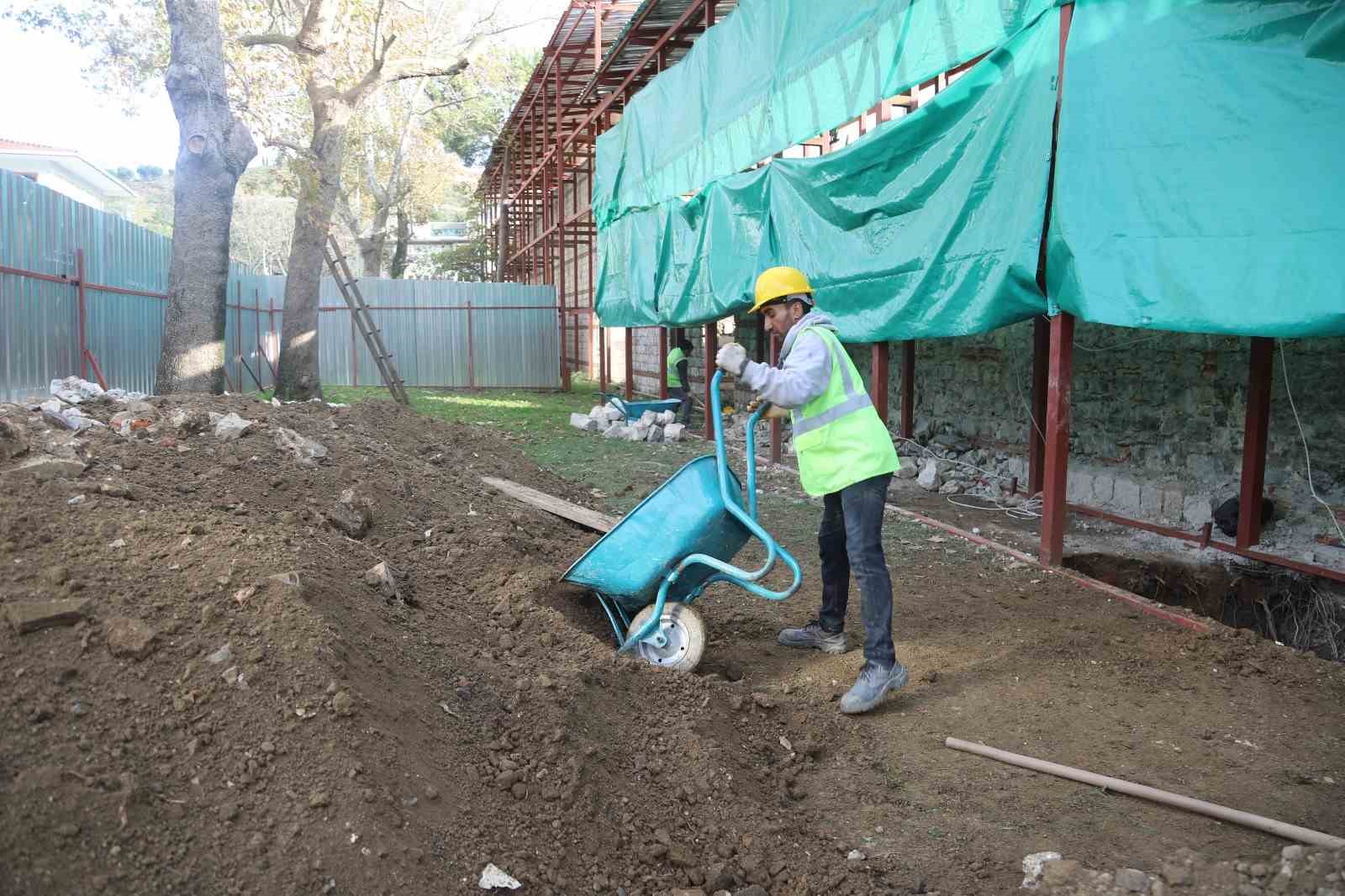 sadabad sarayinda restorasyon calismalari tum hiziyla suruyor 3 jORNFCnb