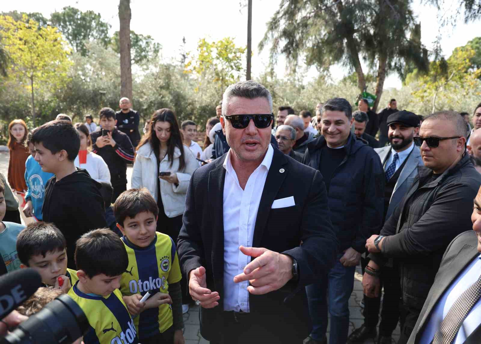 Sadettin Saran: "Fenerbahçe’yi bu sene şampiyon yaparak birçok çocuğumuzu Fenerbahçeli yapacağız" 8 sadettin saran fenerbahceyi bu sene sampiyon yaparak bircok cocugumuzu fenerbahceli yapacagiz 4 DmrGpOOR