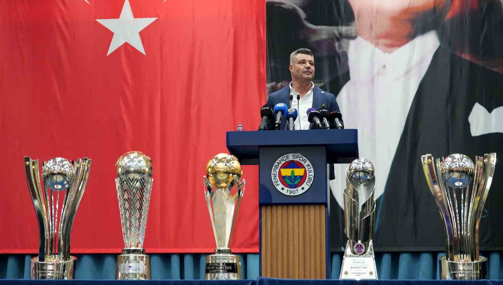Sadettin Saran: "İnşallah çok daha fazla kupalar alacağız" 4 sadettin saran insallah cok daha fazla kupalar alacagiz 0 mzIcl1iv