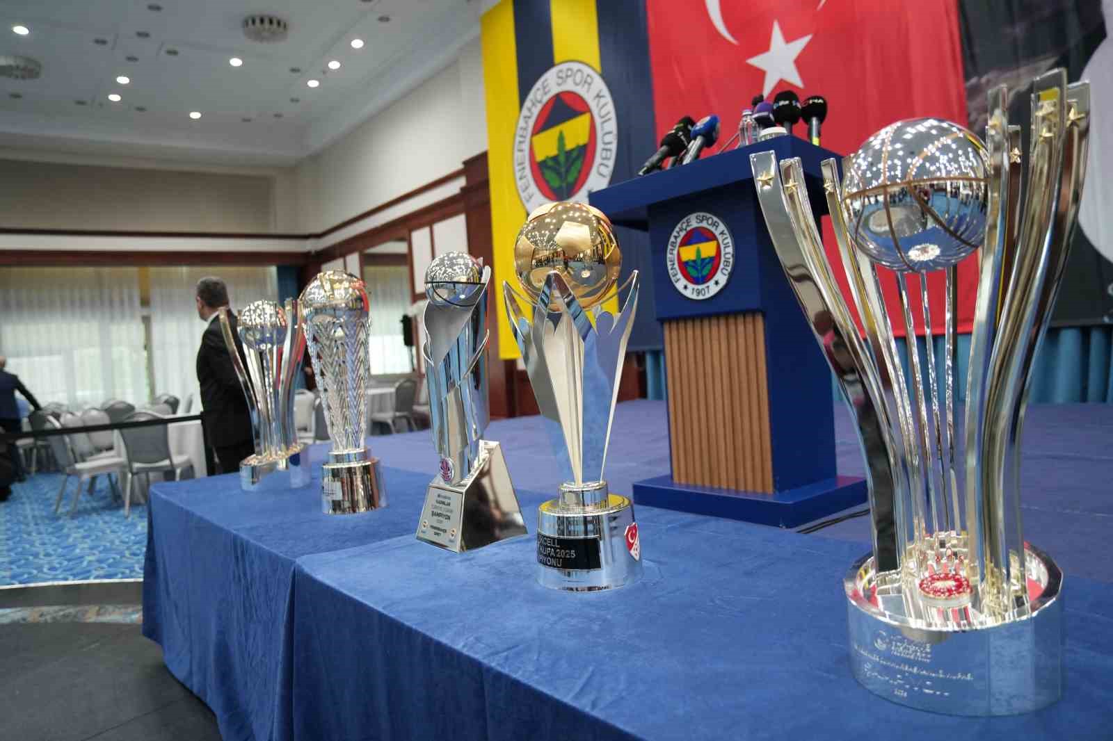 Sadettin Saran: "İnşallah çok daha fazla kupalar alacağız" 8 sadettin saran insallah cok daha fazla kupalar alacagiz 4 VM8zsdrb