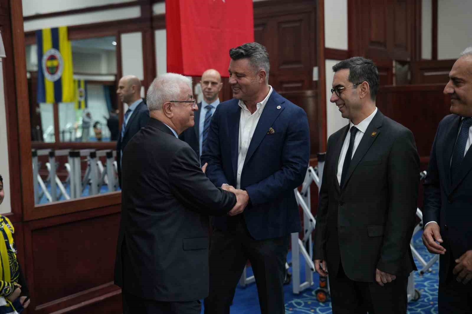 Sadettin Saran: "İnşallah çok daha fazla kupalar alacağız" 9 sadettin saran insallah cok daha fazla kupalar alacagiz 5 t4dWCDfY