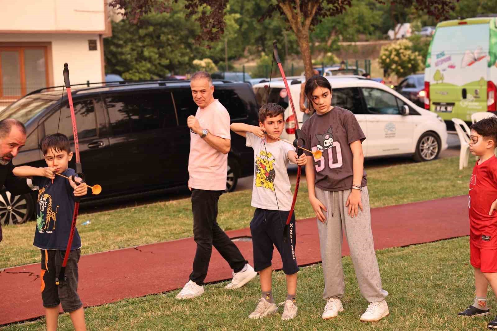 sadi baskanla aksam cayi bulusmalari odunlukta basladi 0 YRXWAtMk