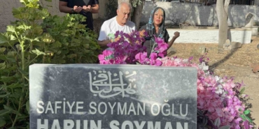 safiye-soyman-oglunun-mezari-basinda-gozyaslarina-boguldu-cmPYydp2.jpg