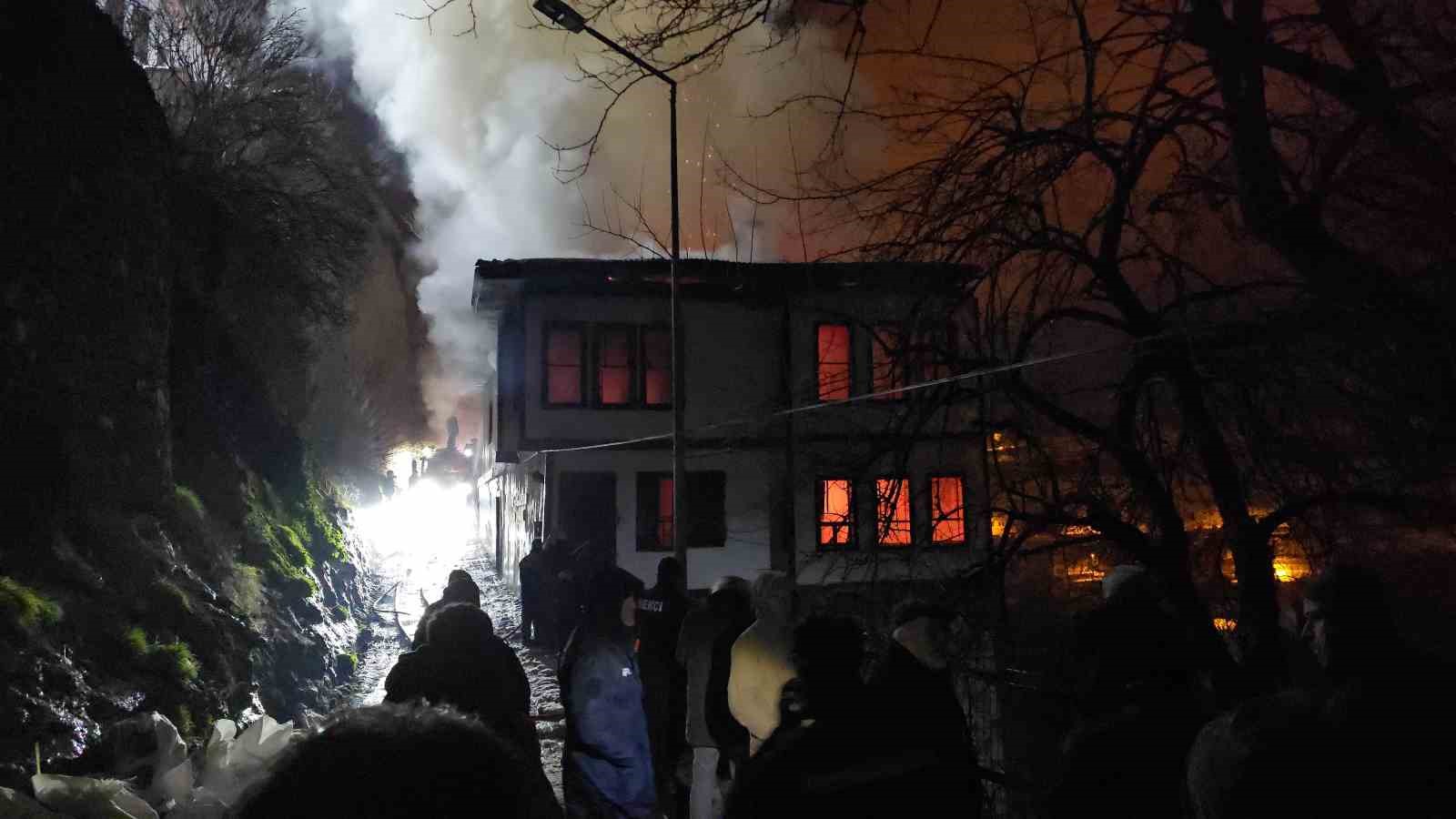 safranboluda 200 yilik tarihi konak alevlere teslim oldu 4 ewB4WGCj
