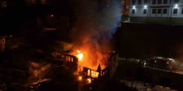 safranboluda-200-yilik-tarihi-konak-alevlere-teslim-oldu-J47KvlA9.jpg