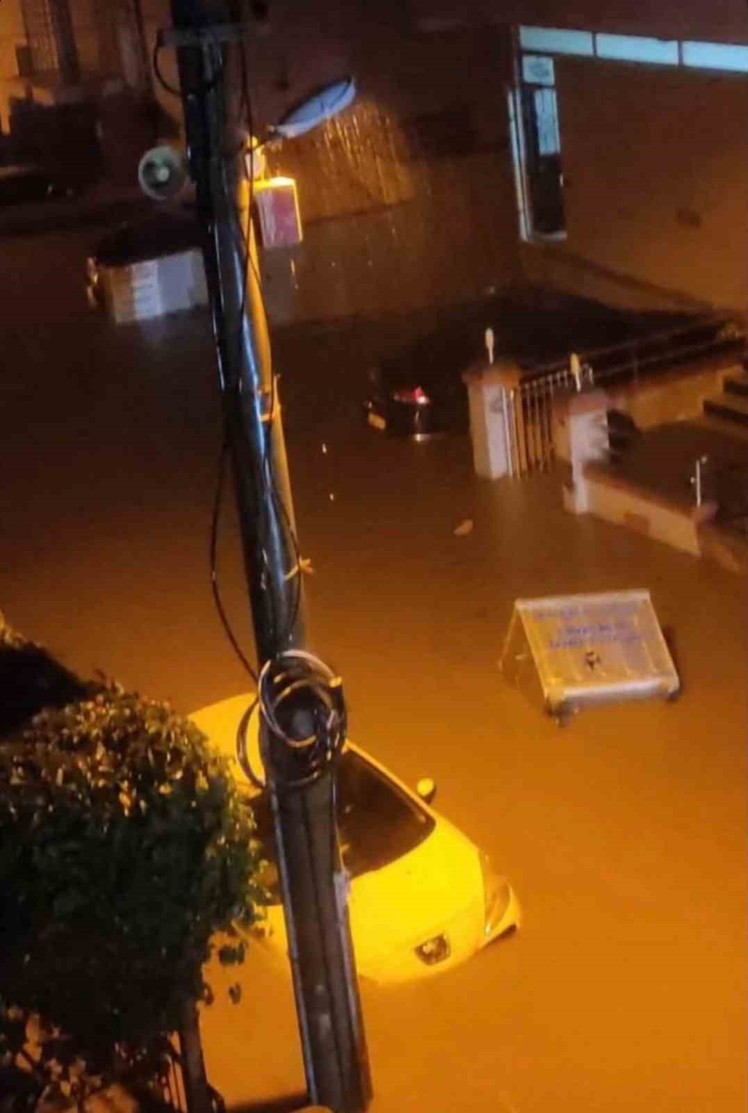 saganak bergamayi vurdu sokaklar gole dondu 5 8phUy1cD