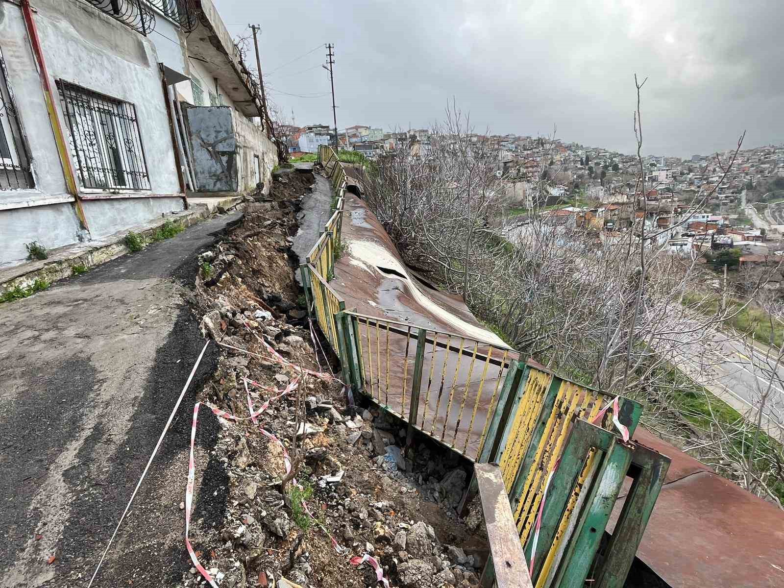 saganak sonrasi yol coktu mahalleyi endise kapladi 5 9lMNFBtj